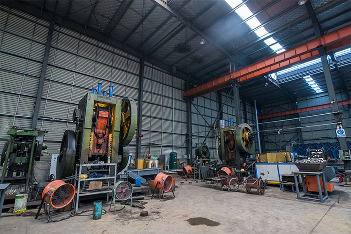 威海网架配件-锥头加工车间